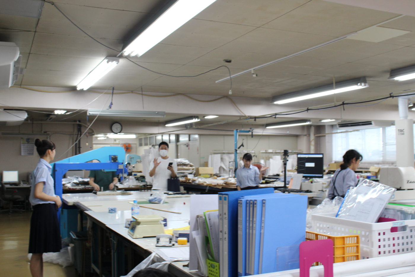五泉高校生とニット工場で撮影2