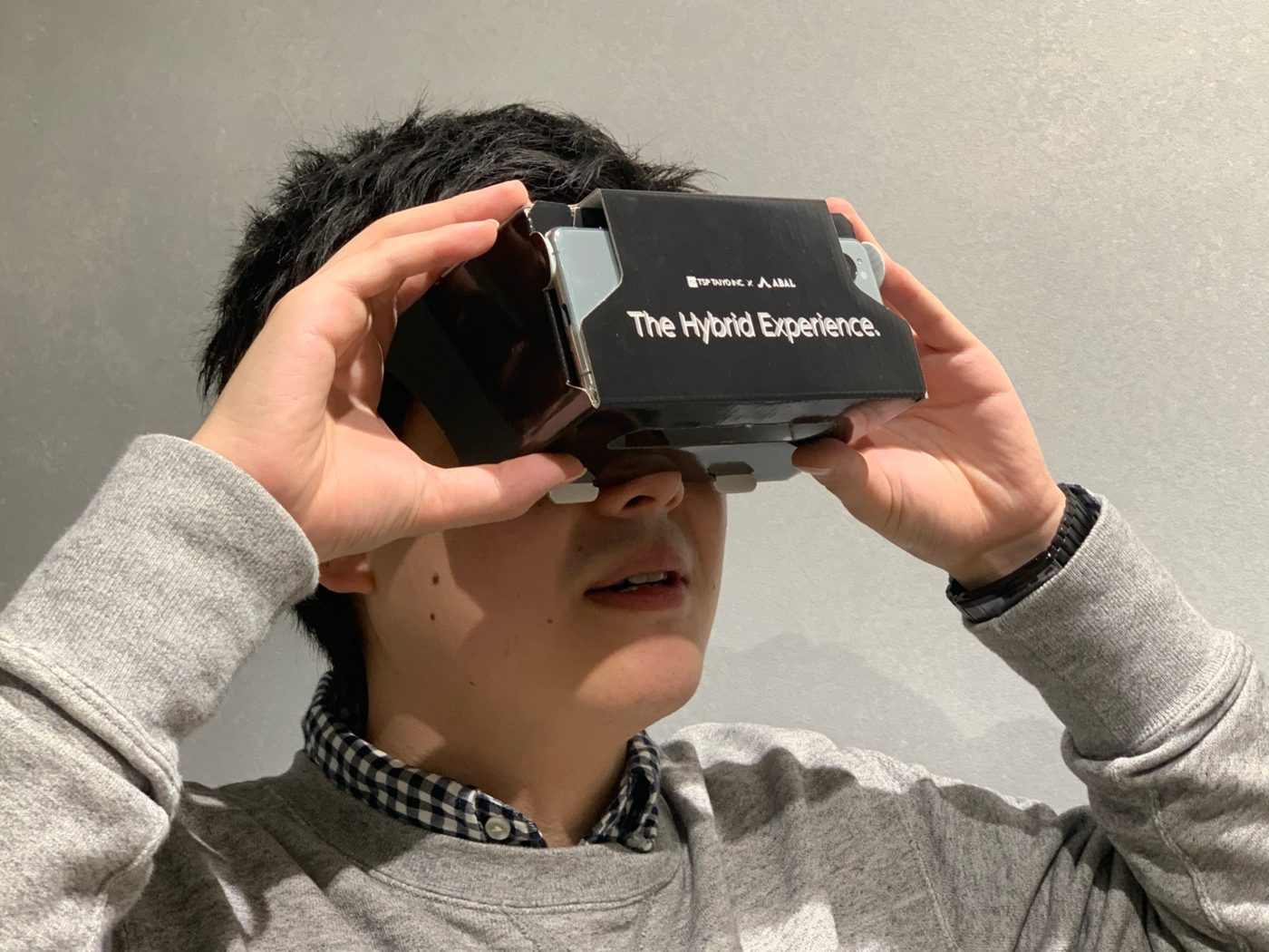 TSP太陽株式会社 VRゴーグル着用イメージ