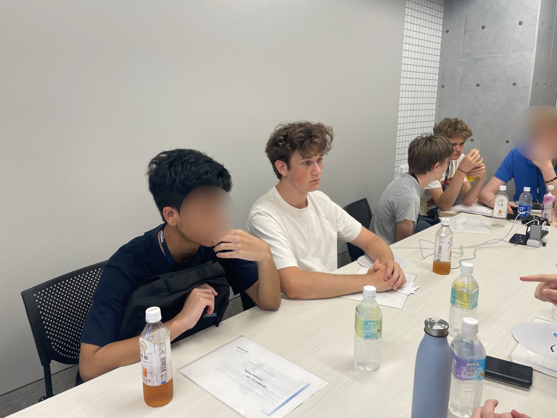 外国人高校生との交流会：ディスカッション風景2