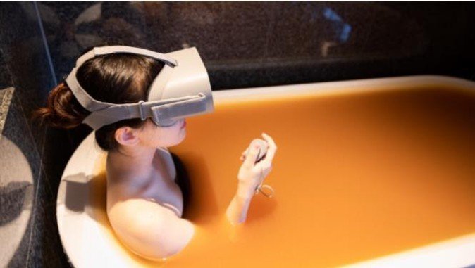 VRゴーグルを着用しての自宅入浴イメージ
